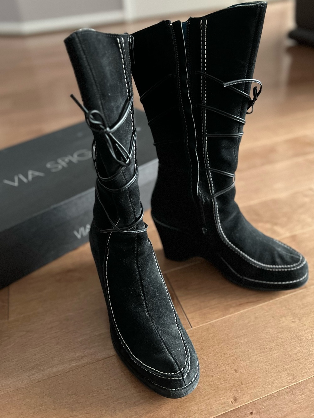 Via Spiga Made in Italy Black Suede Contrast Stitch Lace Up Wedge Boots 7.5